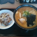 2014-11-17_桃福_みそら〜めん大盛り+豚丼